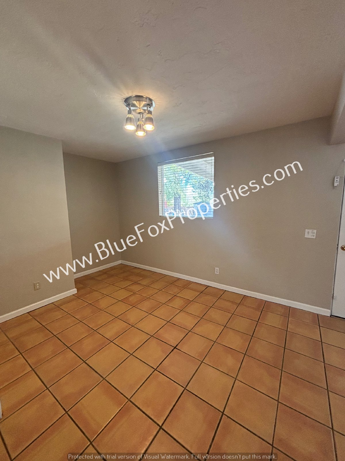 5051 E Cecelia St property image