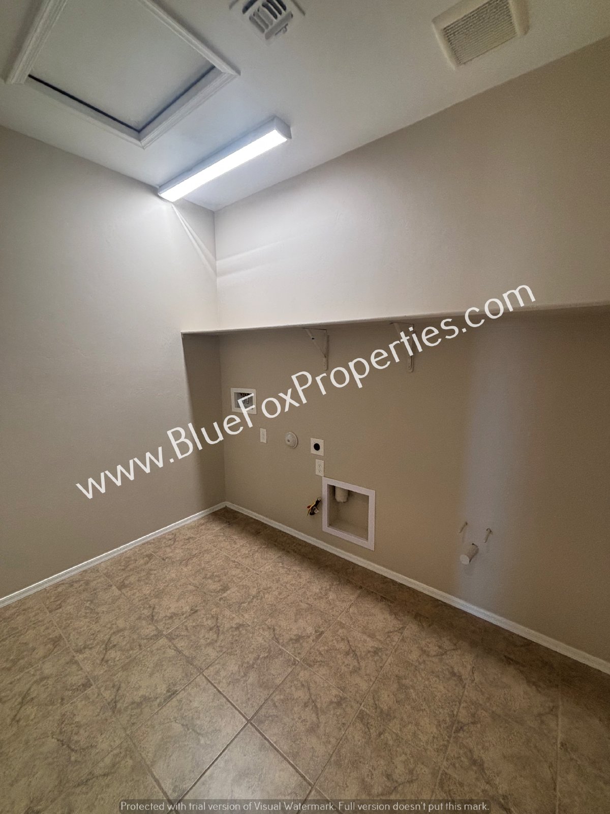 10140 S Rolling Water Dr property image