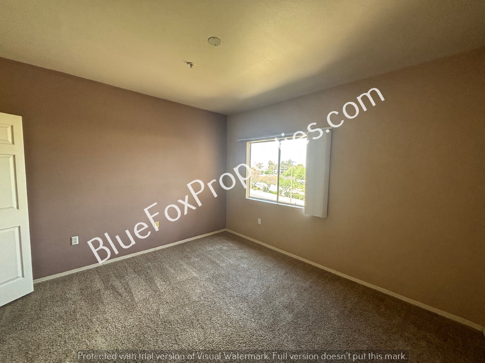 1 bed, 1 bath condo located in the gated Condominiums at The William Center property image