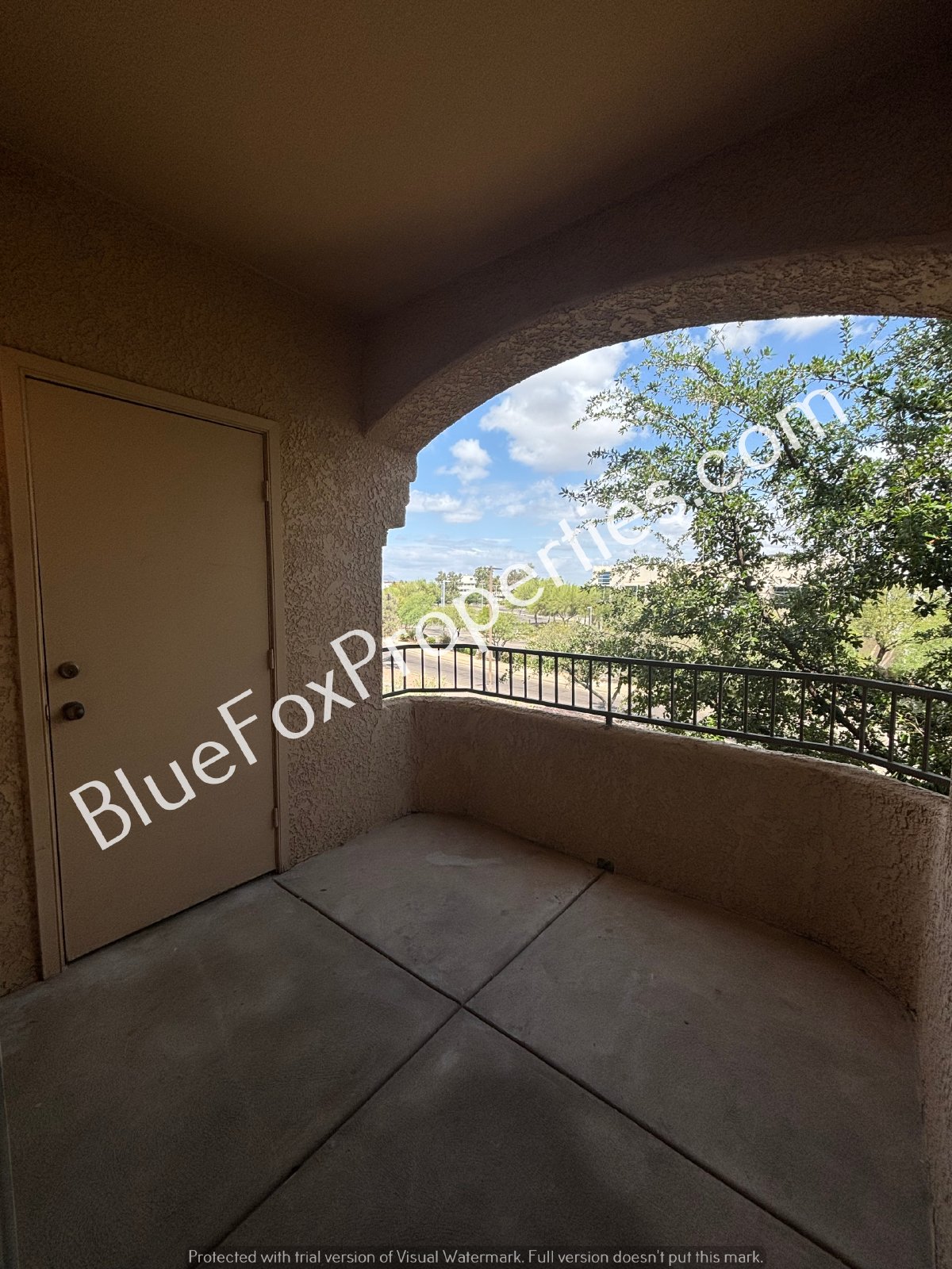 1 bed, 1 bath condo located in the gated Condominiums at The William Center property image