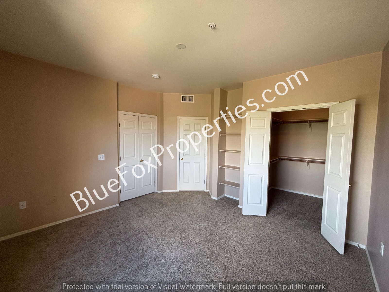 1 bed, 1 bath condo located in the gated Condominiums at The William Center property image