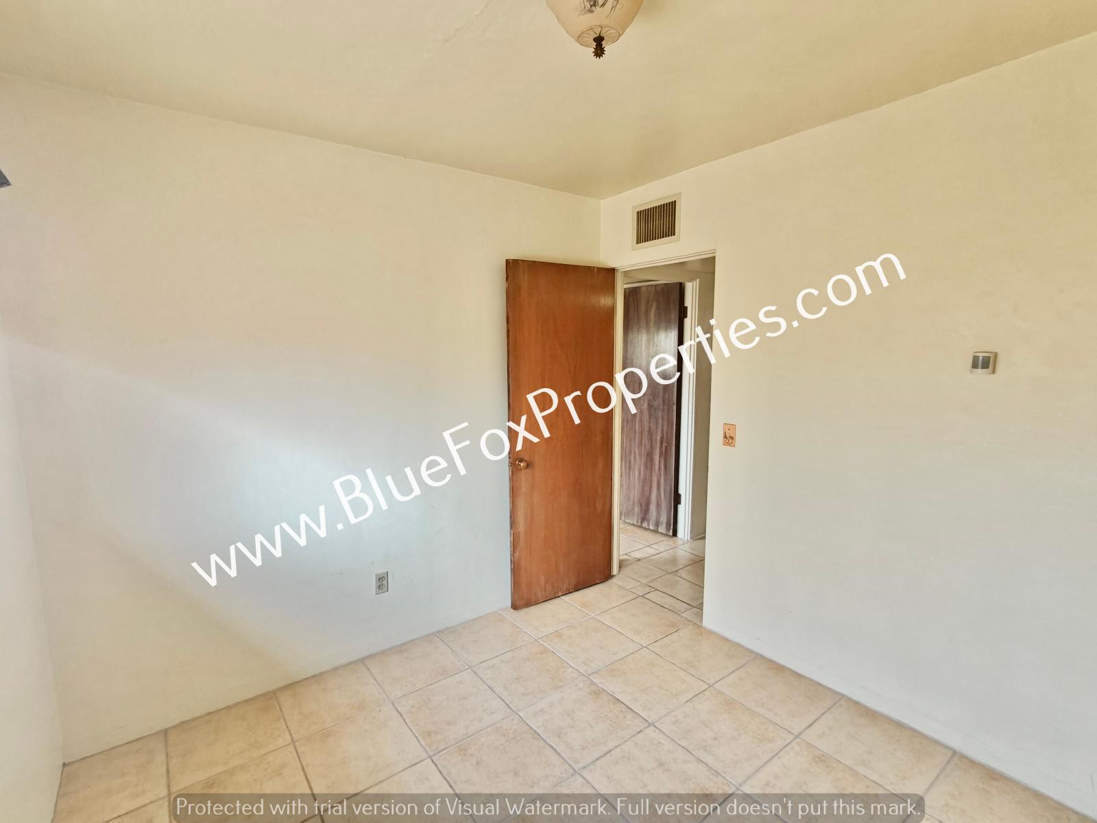 6728 N Abington Rd property image