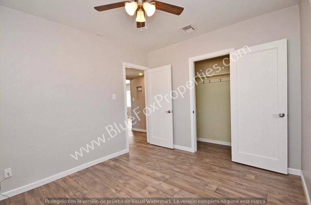 2701 E. Waverly St property image