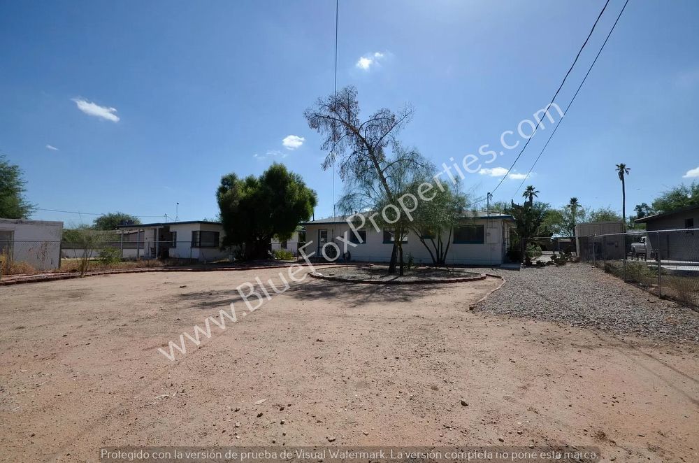2701 E. Waverly St property image