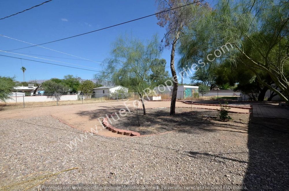 2701 E. Waverly St property image
