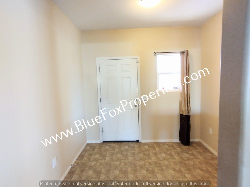 432 W R G Lee Pl property image