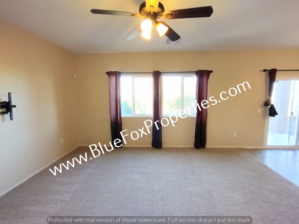 432 W R G Lee Pl property image