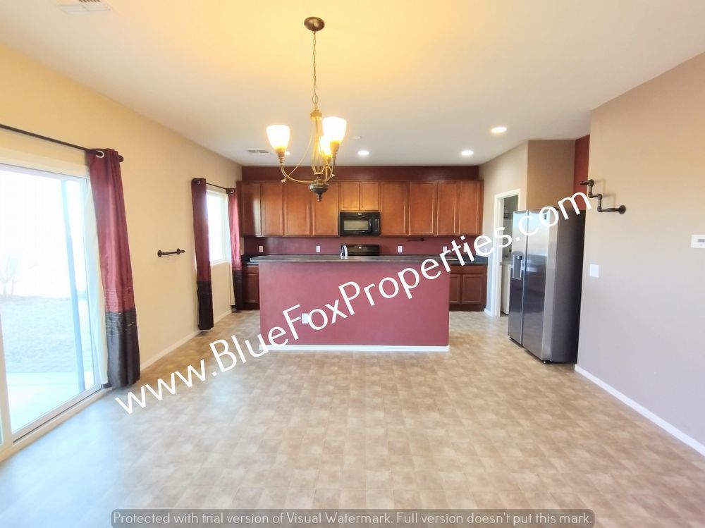 432 W R G Lee Pl property image