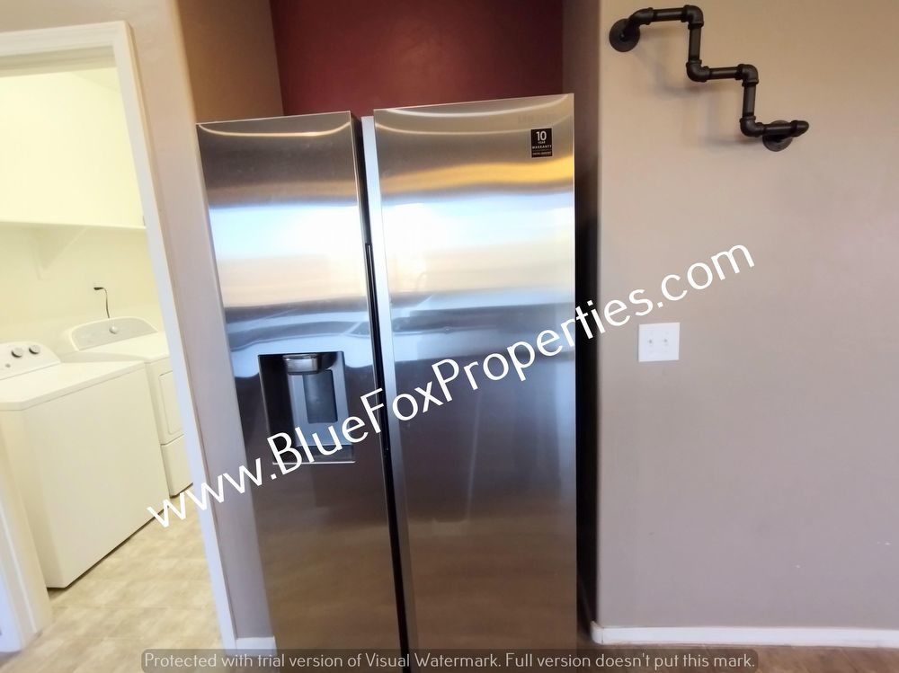 432 W R G Lee Pl property image