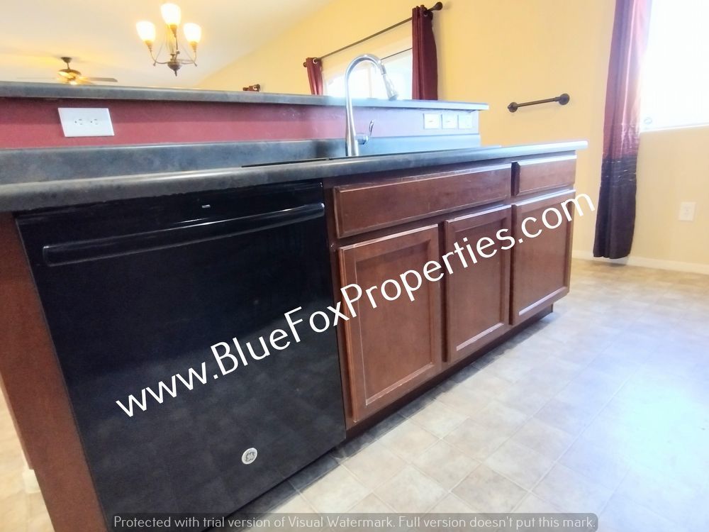 432 W R G Lee Pl property image
