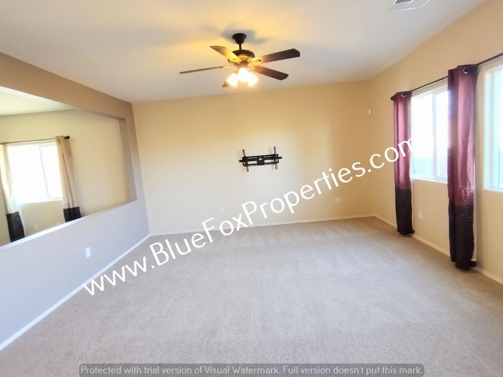 432 W R G Lee Pl property image