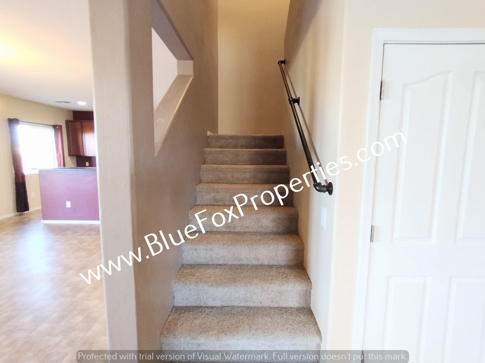 432 W R G Lee Pl property image