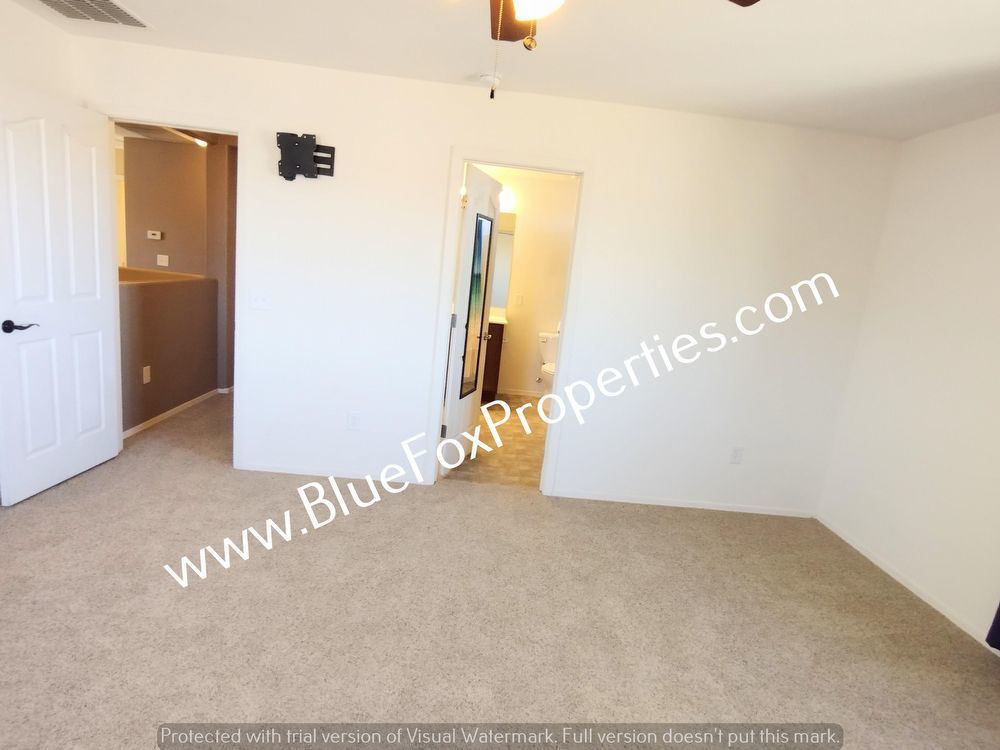 432 W R G Lee Pl property image