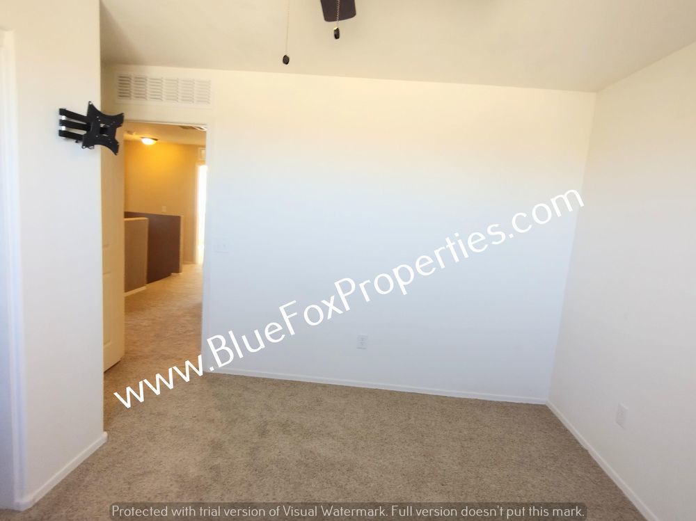 432 W R G Lee Pl property image