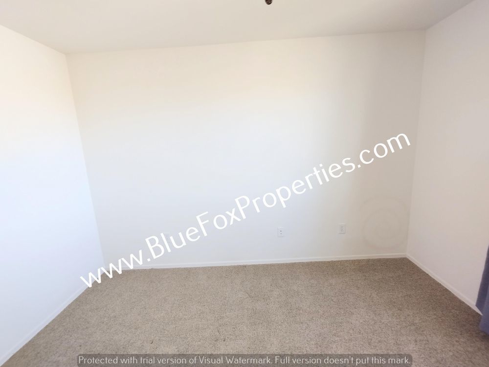 432 W R G Lee Pl property image