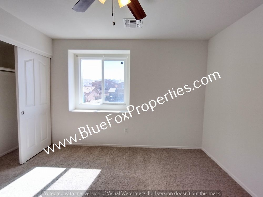 432 W R G Lee Pl property image