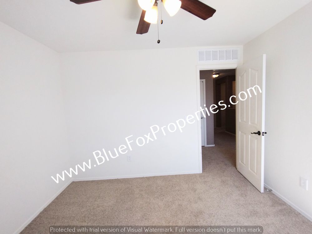 432 W R G Lee Pl property image