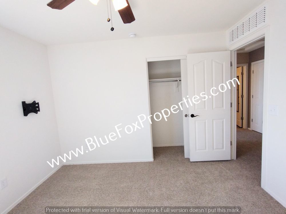 432 W R G Lee Pl property image