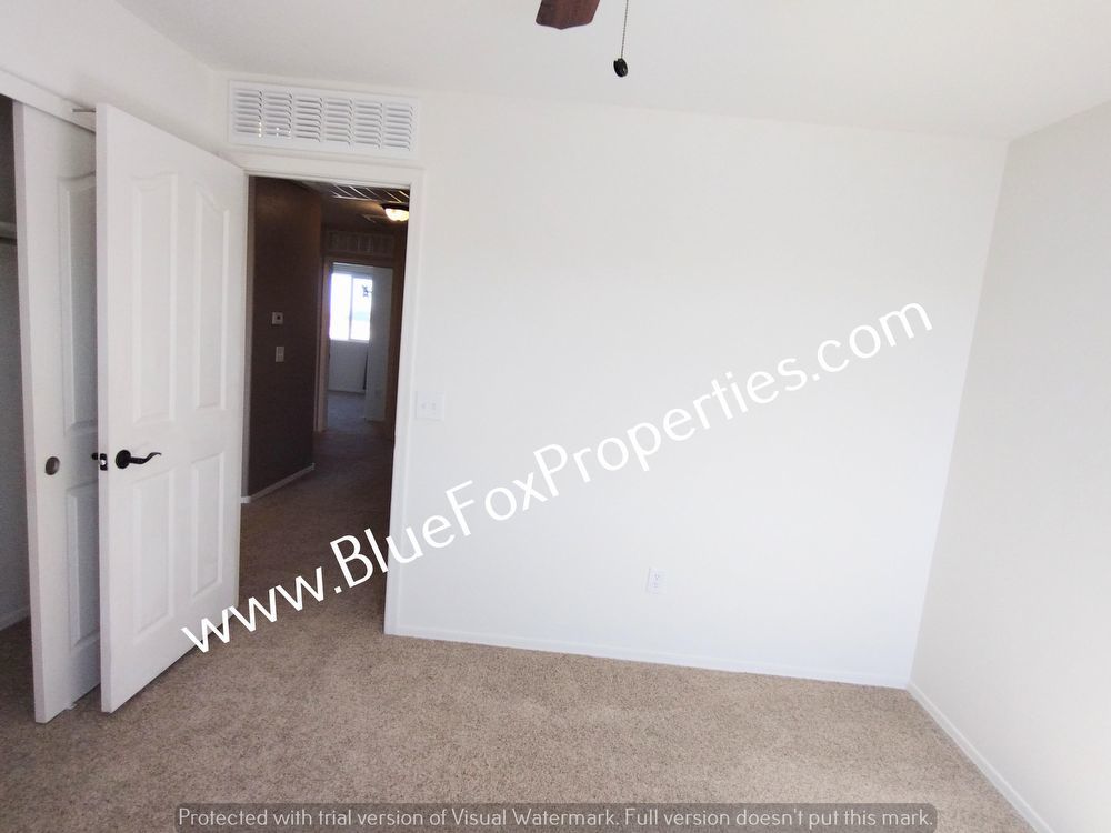 432 W R G Lee Pl property image
