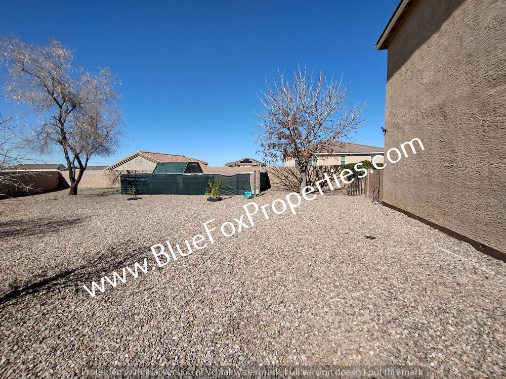 432 W R G Lee Pl property image