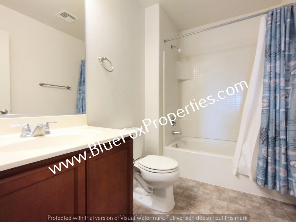 432 W R G Lee Pl property image