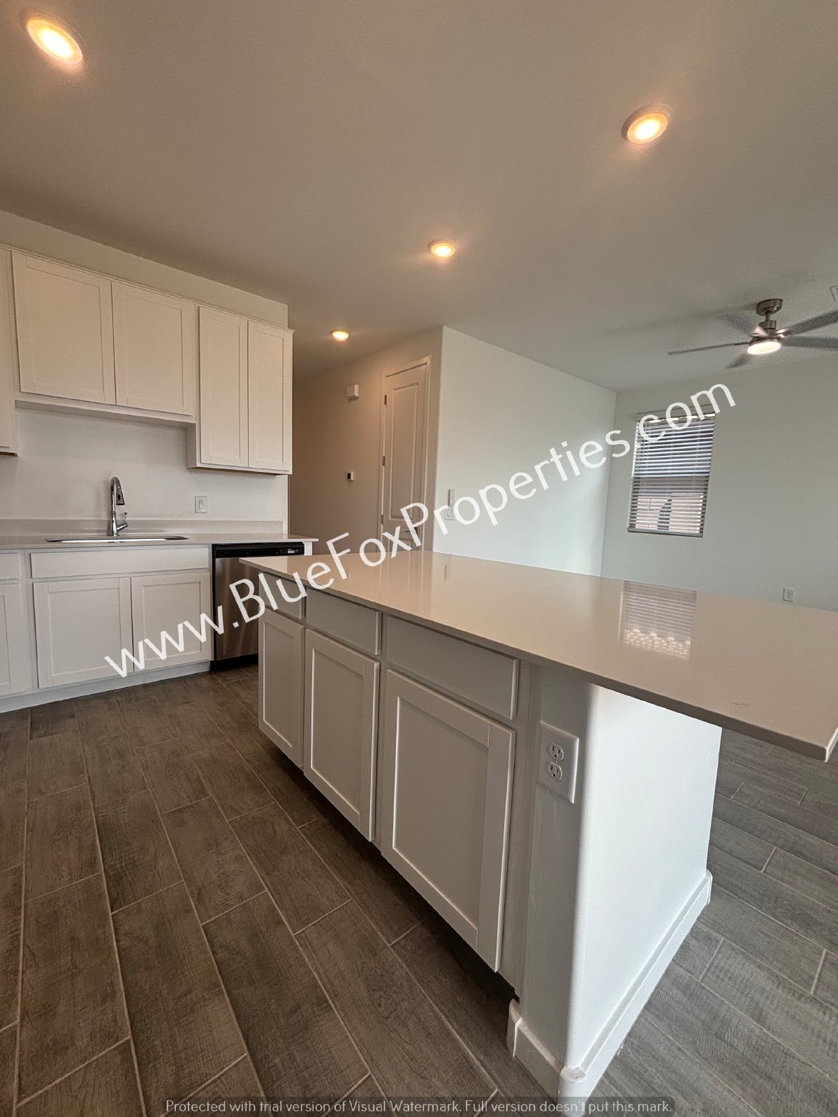 35049 S Lasso Ln property image