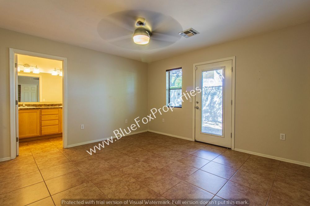 237 E. Waverly St property image