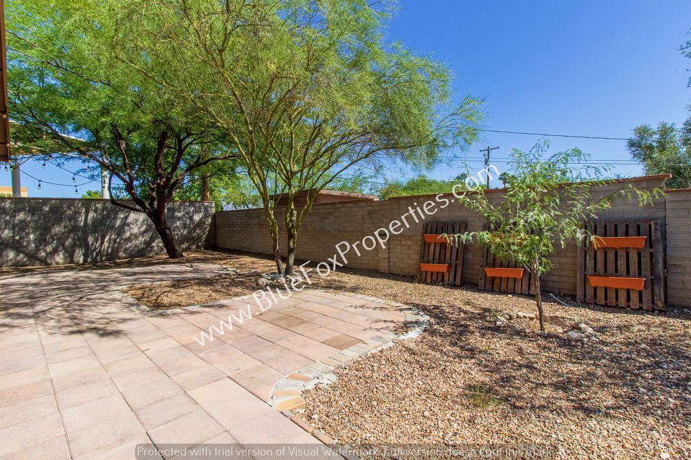 237 E. Waverly St property image