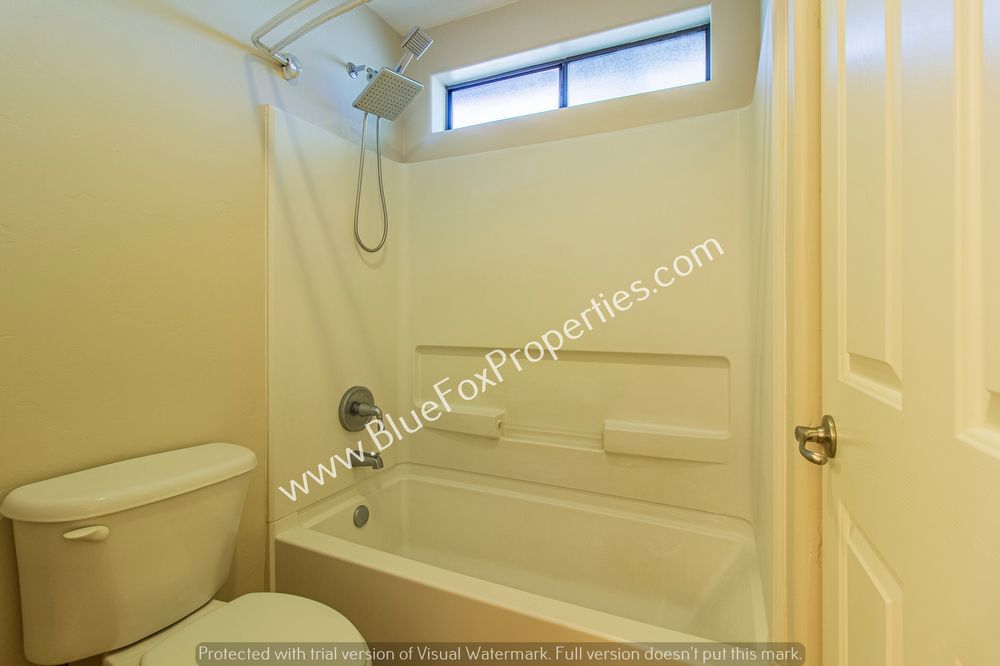 237 E. Waverly St property image