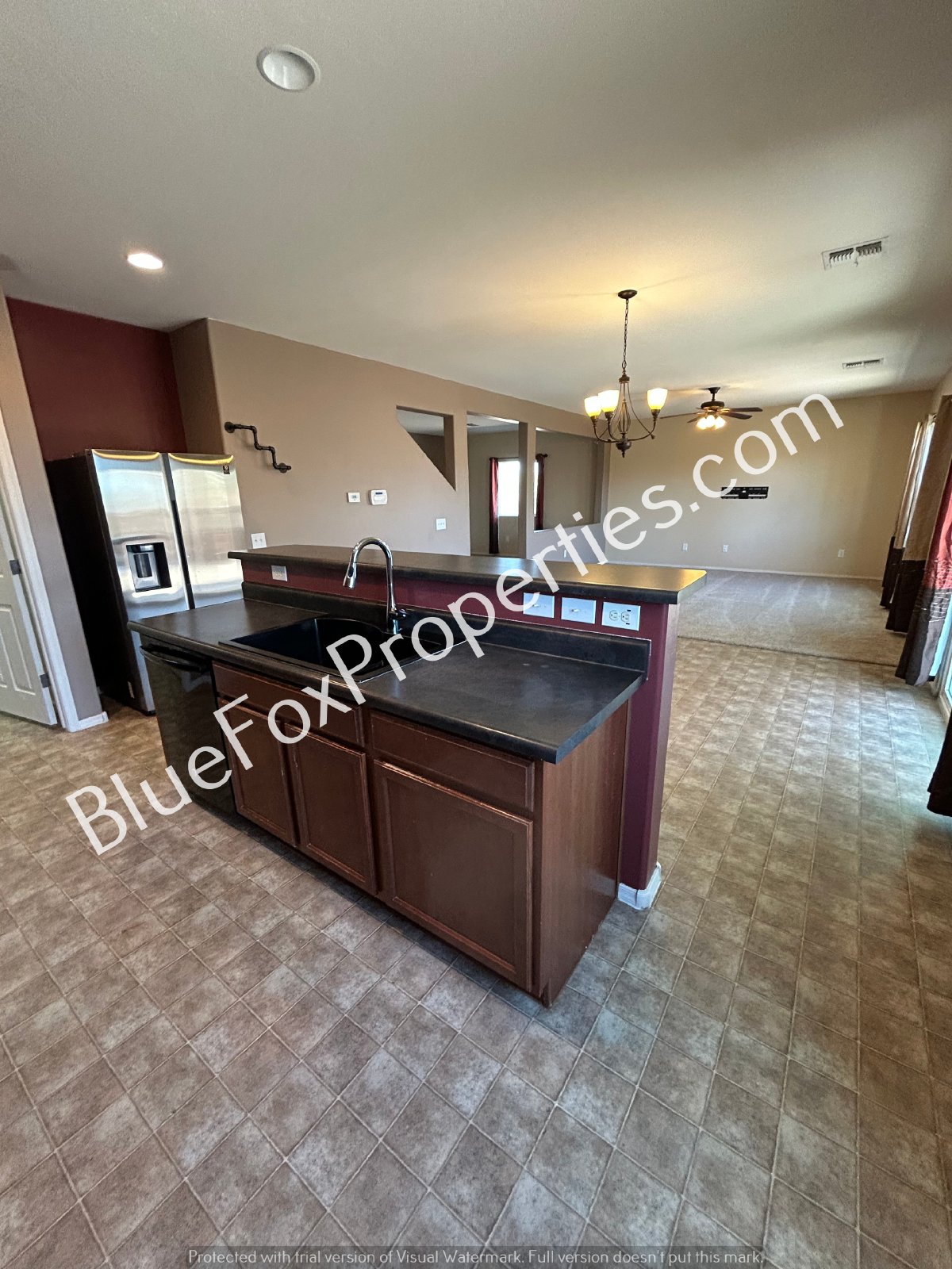432 W R G Lee Pl property image