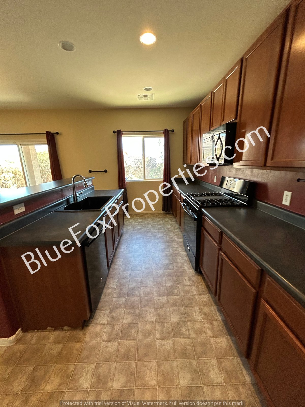 432 W R G Lee Pl property image