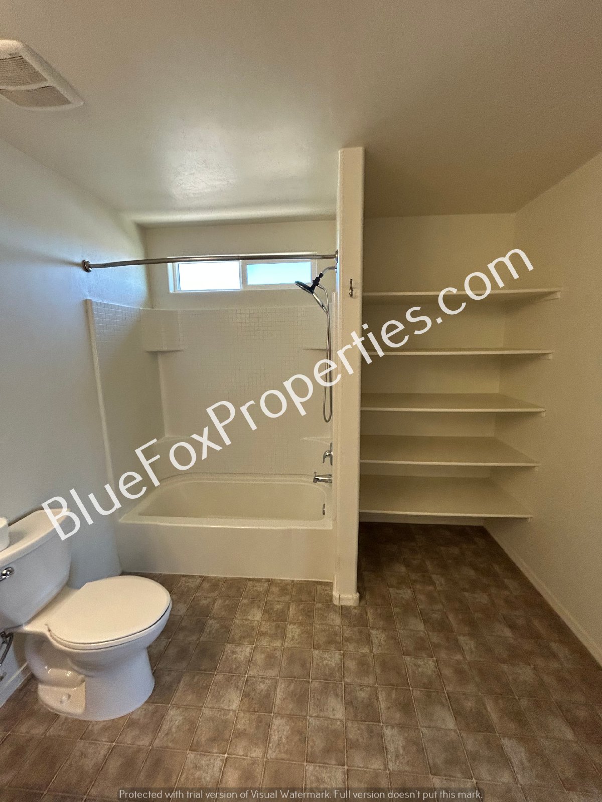 432 W R G Lee Pl property image