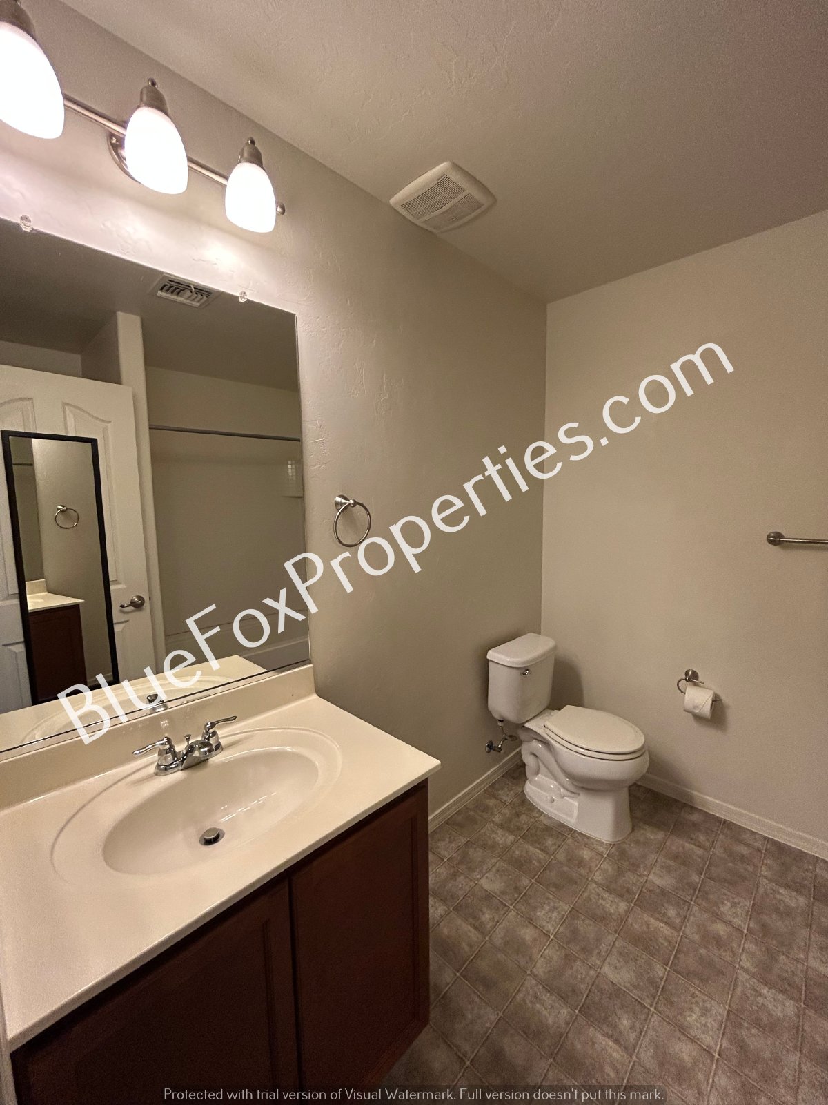 432 W R G Lee Pl property image