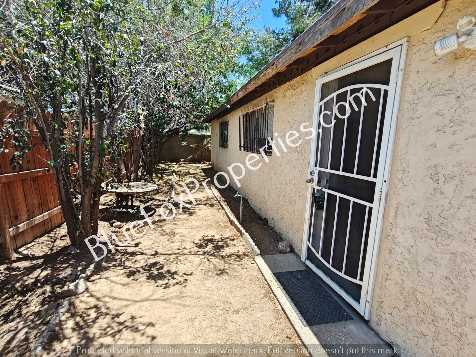 4142 E Spring St Unit 2! property image