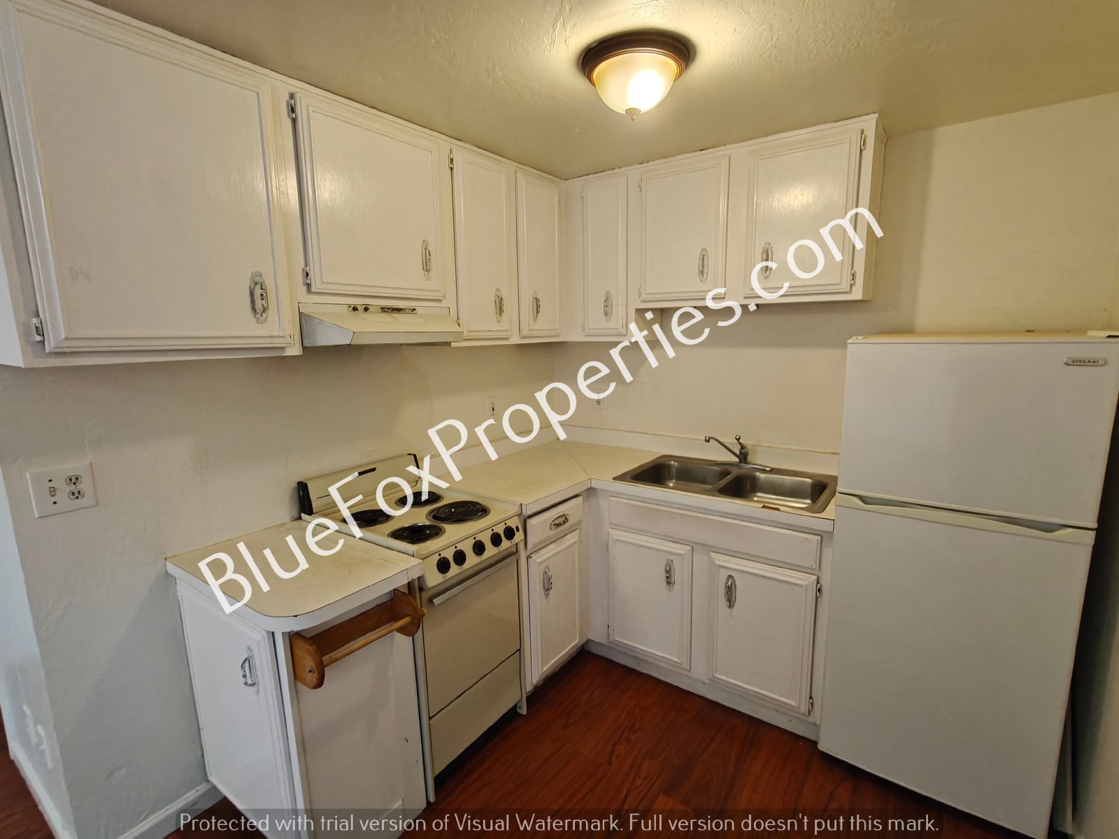 4142 E Spring St Unit 2! property image