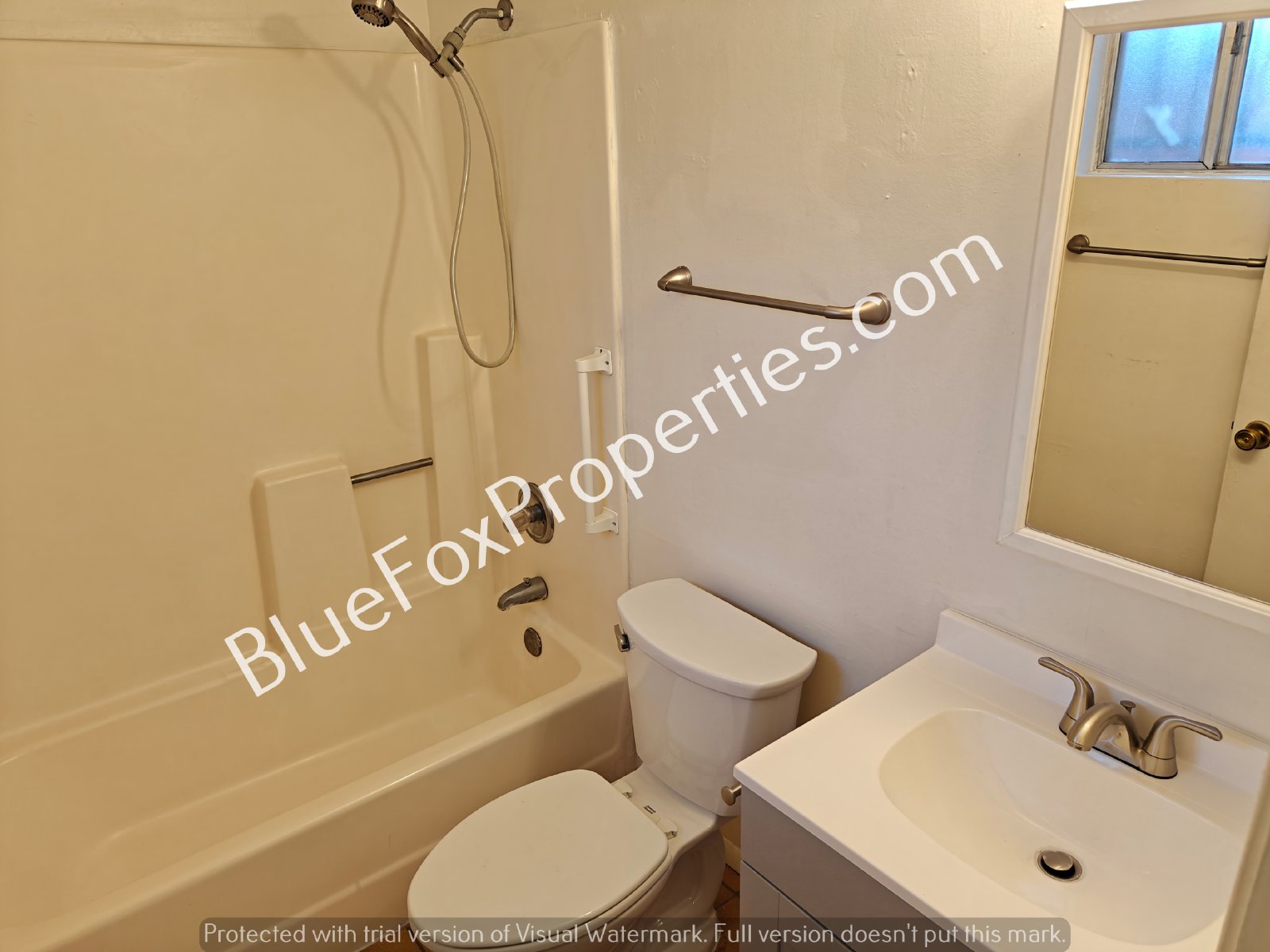 4142 E Spring St Unit 2! property image