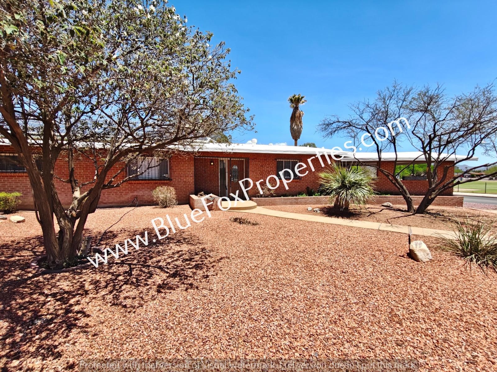 5755 E 6th St property image