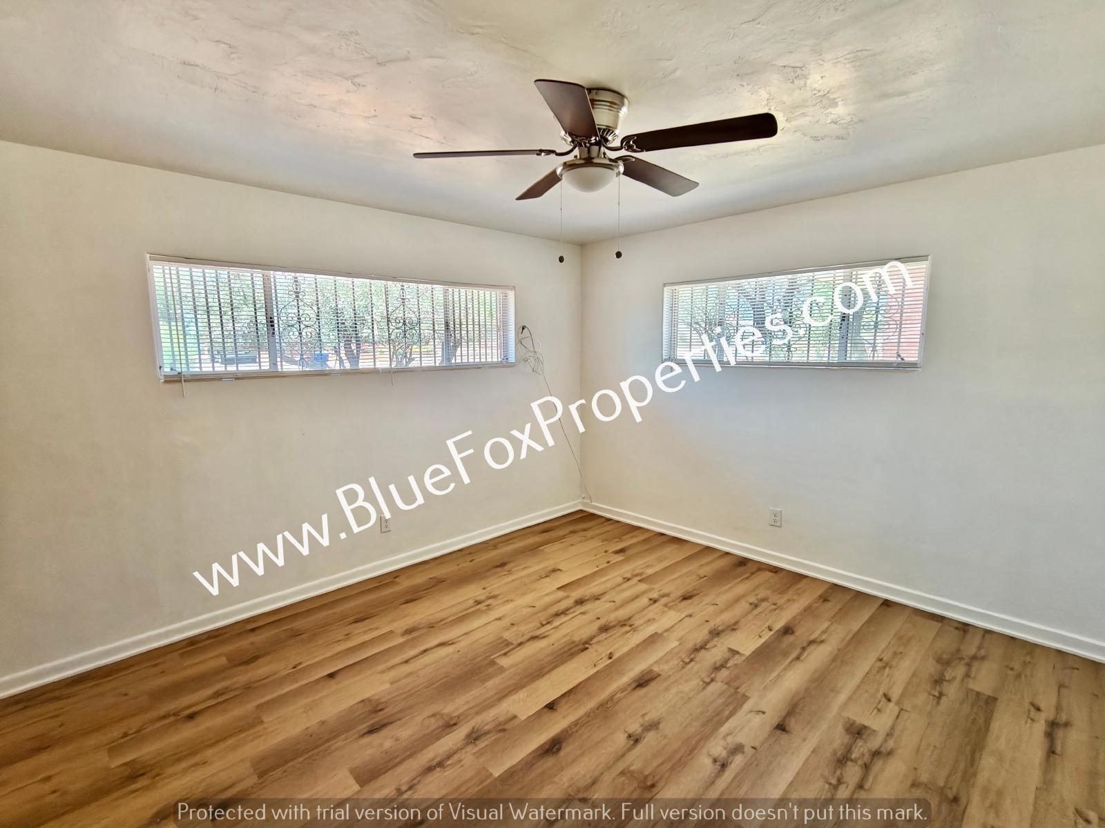 5755 E 6th St property image