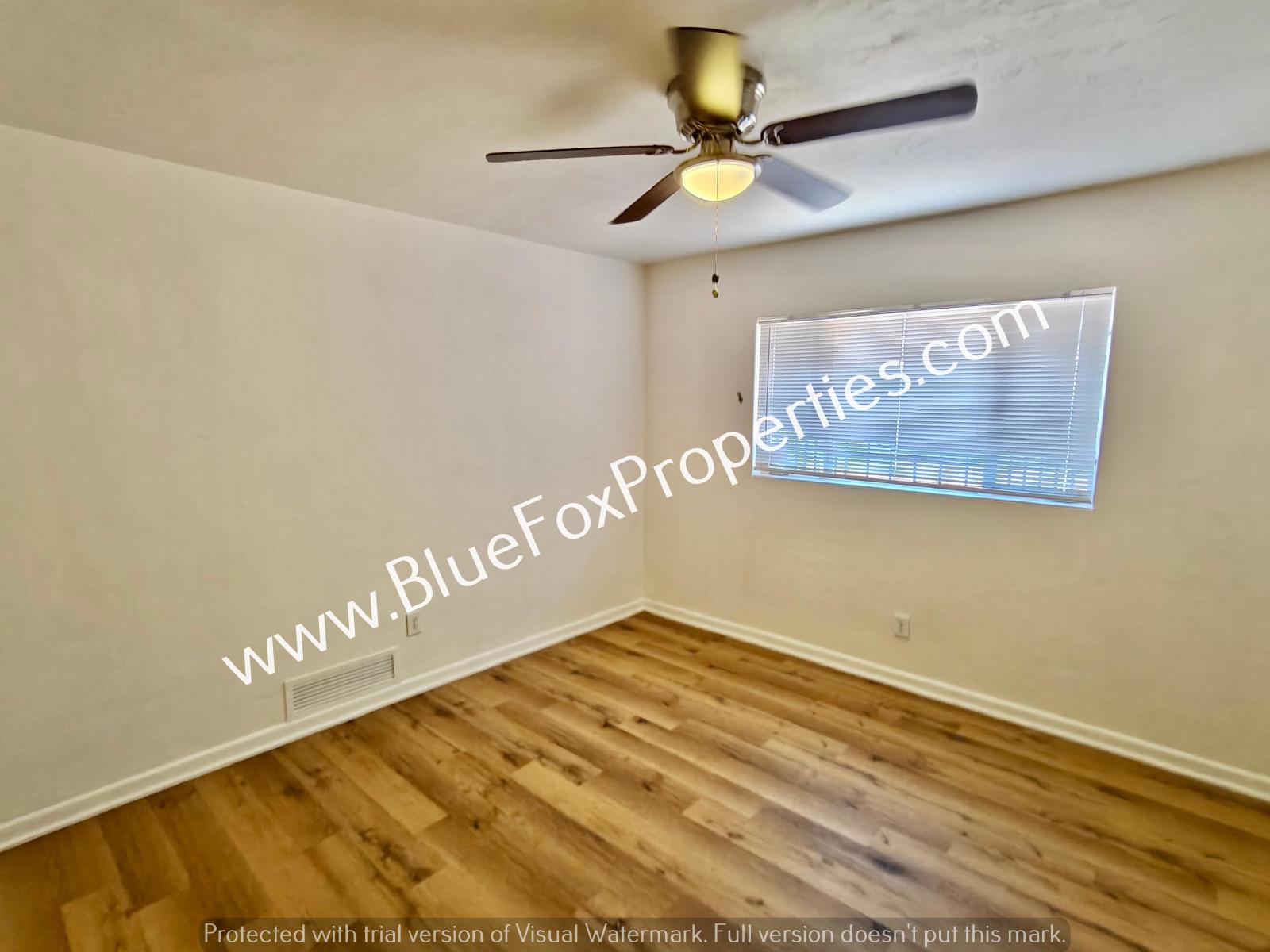 5755 E 6th St property image