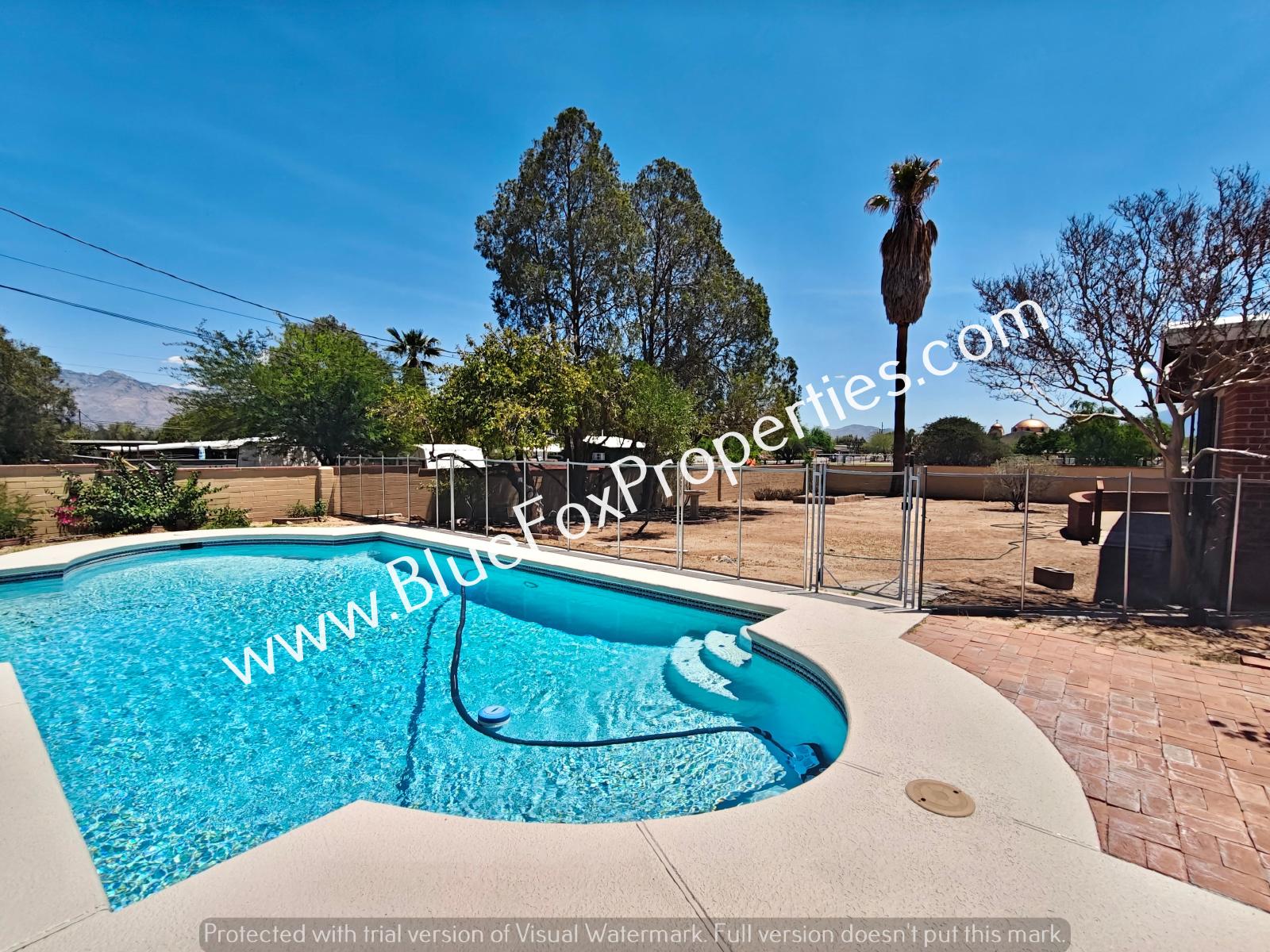 5755 E 6th St property image