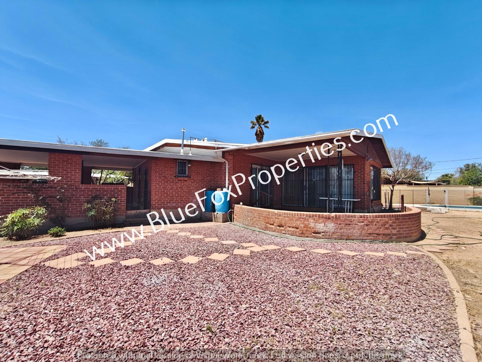 5755 E 6th St property image