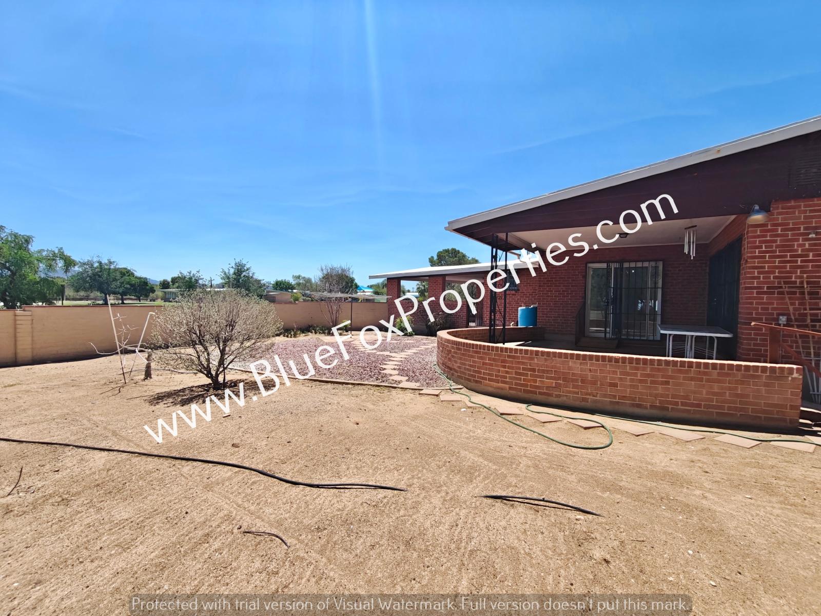 5755 E 6th St property image