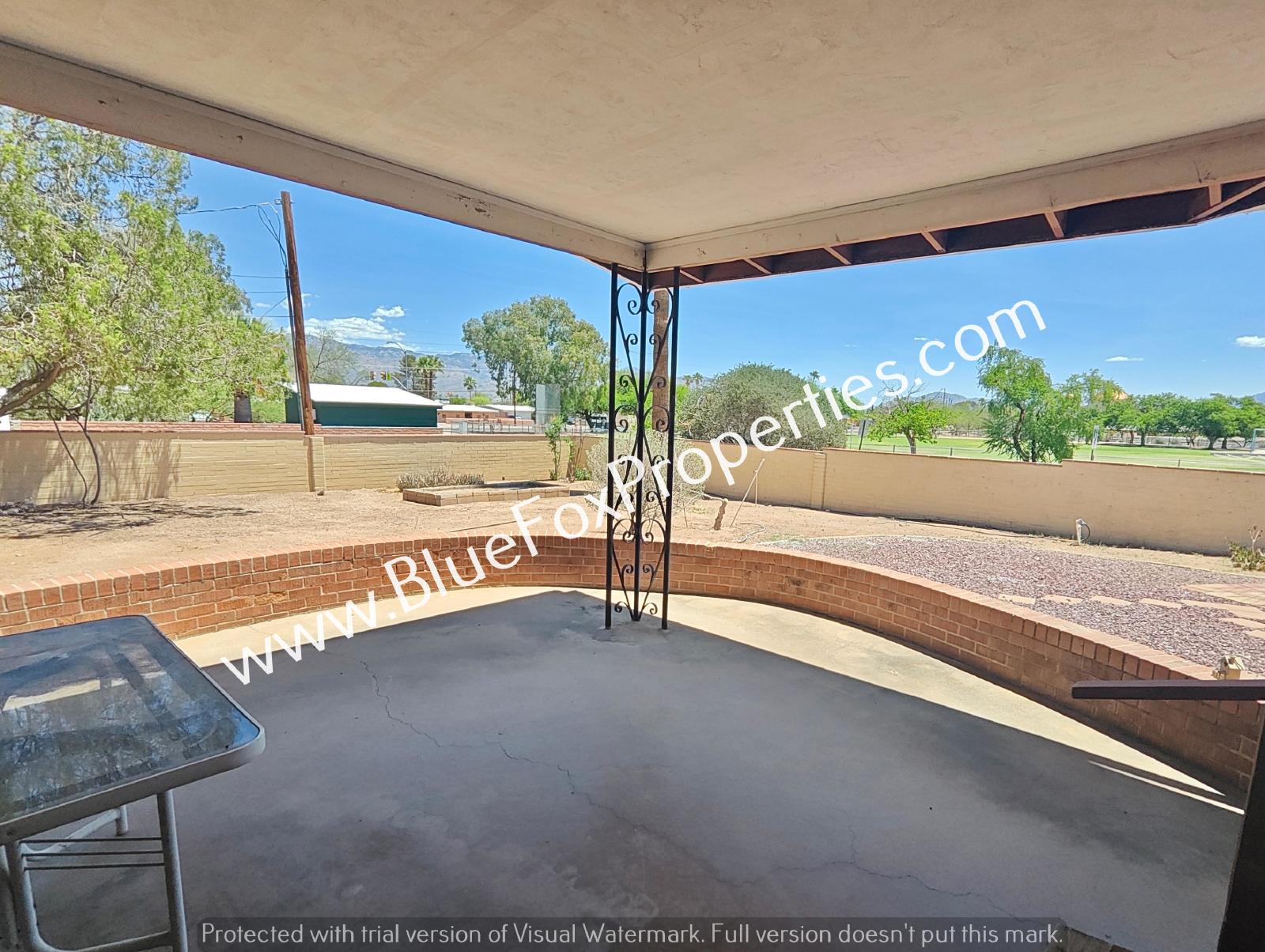 5755 E 6th St property image