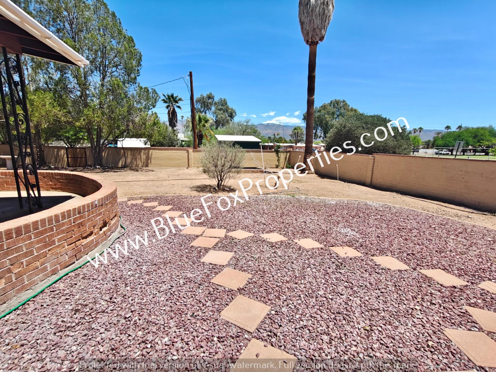 5755 E 6th St property image