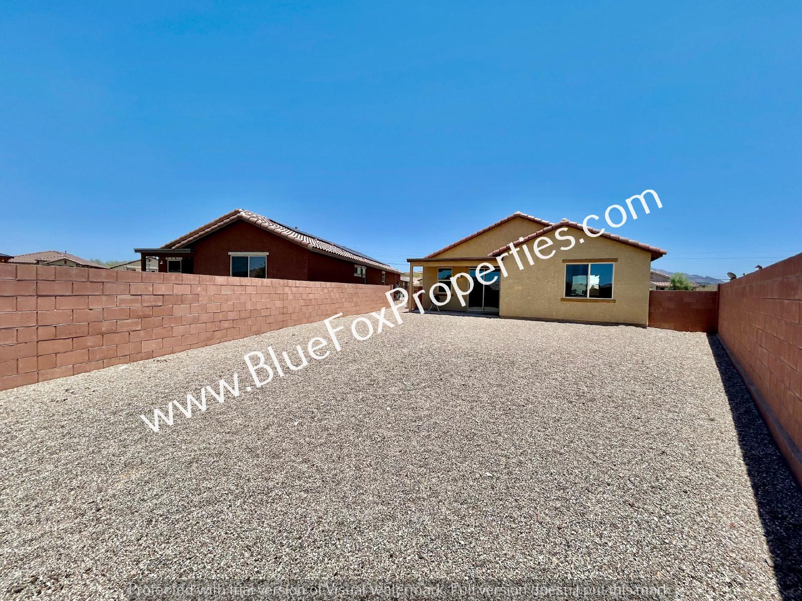 8683 N Calle La Canoa property image