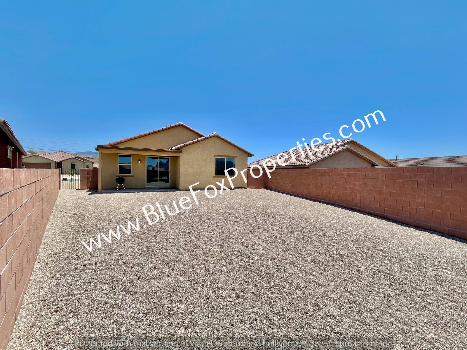 8683 N Calle La Canoa property image