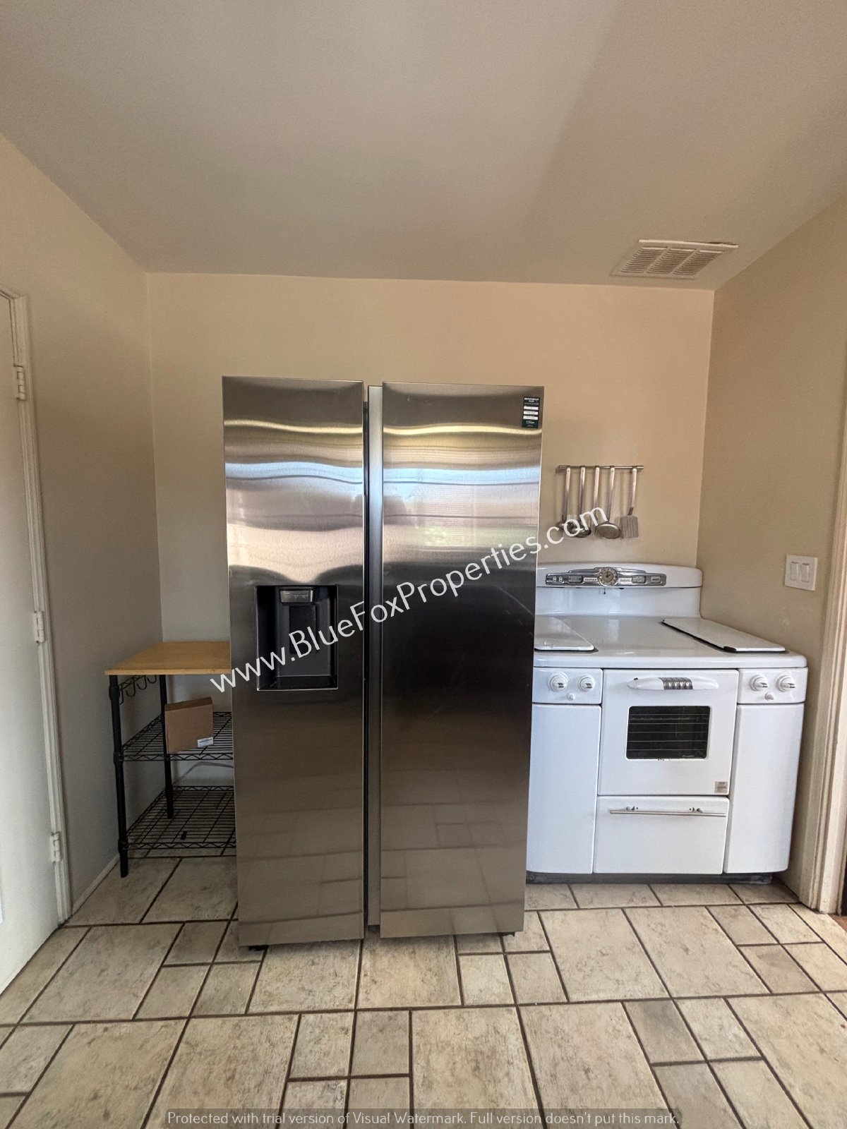 2234 E Helen St property image