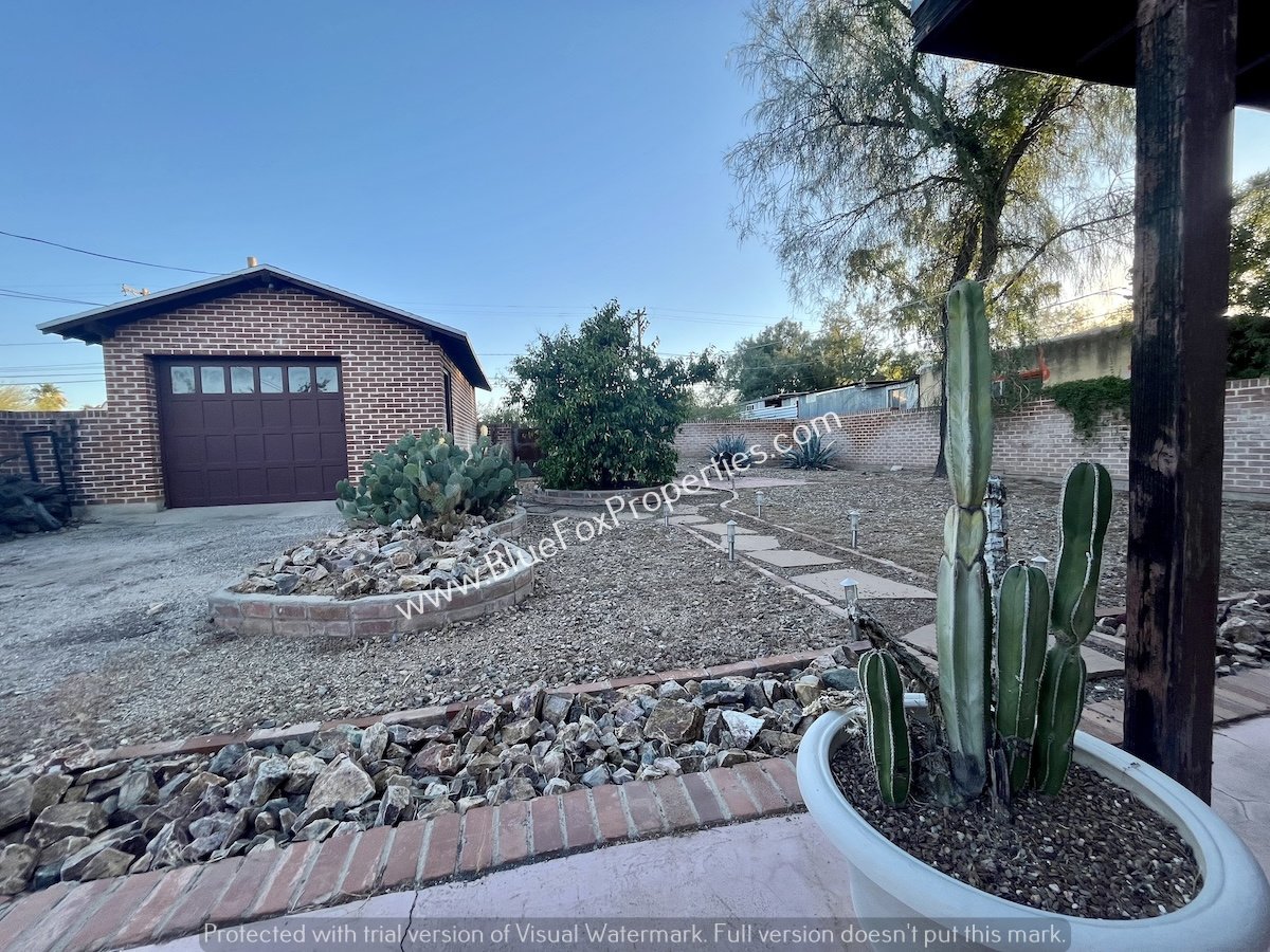 2234 E Helen St property image
