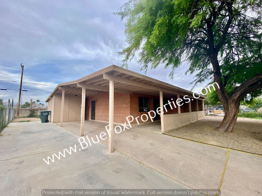 3807 E Dover Stravenue property image