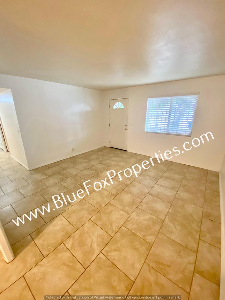 3807 E Dover Stravenue property image